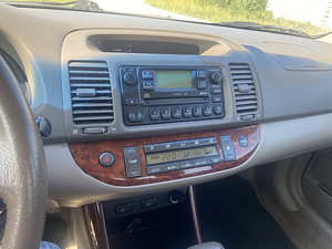 Toyota Camry (8 фото из 15)