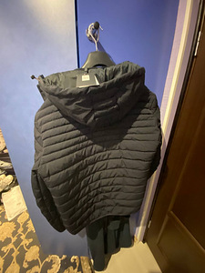 Tommy Hilfiger jope (2 foto / 2)