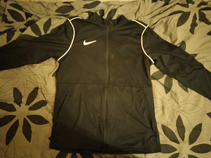 Nike spordi tõmblukk (4 foto / 4)