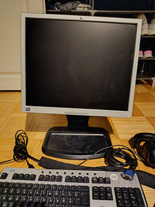 Monitor, klaviatuur, hiir, kõrvaklapid, WGI kaabel (2 foto / 7)