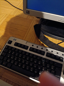 Monitor, klaviatuur, hiir, kõrvaklapid, WGI kaabel (6 foto / 7)
