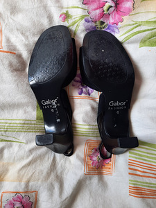 Босоножки Gabor 39 р. (3 фото из 8)