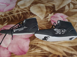 Lonsdale London poksisaapad Suurus 43 (5 foto / 5)