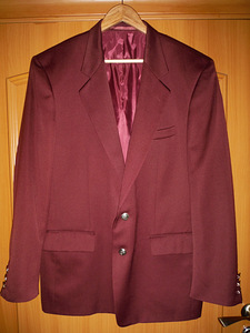 Сдаётся в аренду Малиновый пиджак из 90-х в Таллинне