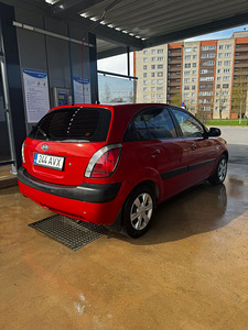 Продам машину (3 фото из 5)