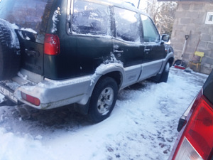 Nissan Terrano II (2 foto / 3)