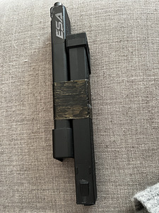 Airsoft relv automaat (8 foto / 9)