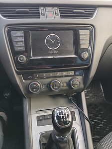 Skoda Octavia 1.0 85kW (12 foto / 15)