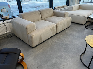 UUS! Westwing Collection disain diivan Melva (2-istmeline) (1 foto / 8)