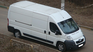 Kaubavedu väikebussiga Peugeot Boxer (1 foto / 1)