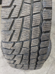 215/65/16 (1 foto / 2)