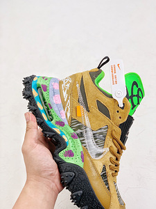 Off-White Nike Air Terra (6 foto / 7)
