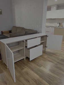 Müüa IKEA BESTÅ kummut / TV-alus, 894.127.19 (4 foto / 4)