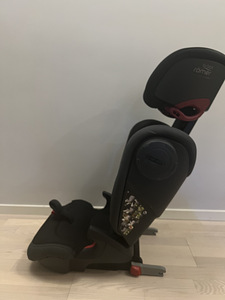Britax Römer Kidfix III M laste turvatool (3 foto / 6)