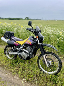 Suzuki DR650SE (1 foto / 8)