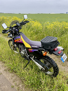 Suzuki DR650SE (3 foto / 8)