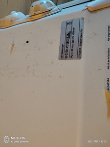 Elektripatareid kinnitatakse seina külge. (2 foto / 3)