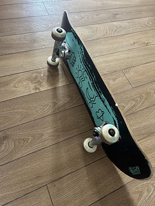 Skeitboard, väga heas korras (2 foto / 3)