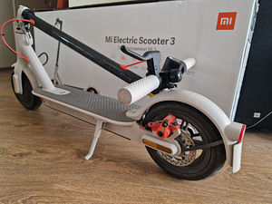Xiaomi Mi 3 Scooter (1 foto / 2)