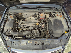Opel Vectra 2005 114kW (14 foto / 14)