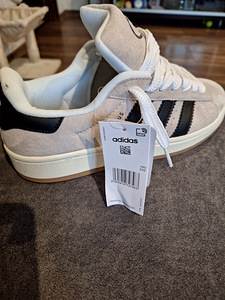 Uued Adidas Campus 00S nr. 39 (5 foto / 5)