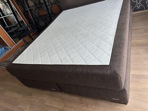 Bellus jenkkivoodi 160x200 (sisaldab peatsit) (3 foto / 4)