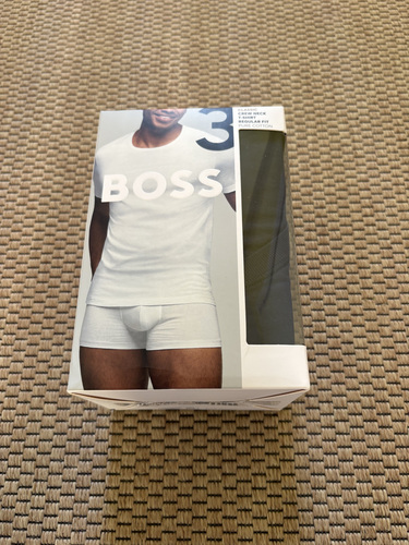 Uued Hugo Boss särgid (komplektis 3 tk)