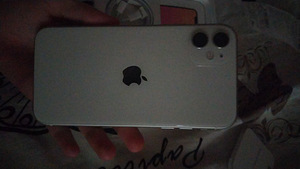 iPhone 11 128 гб (4 фото из 6)