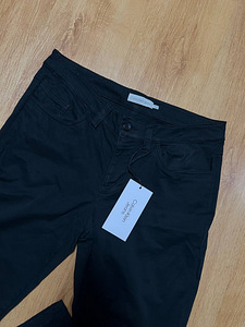 Calvin Klein (1 фото из 4)