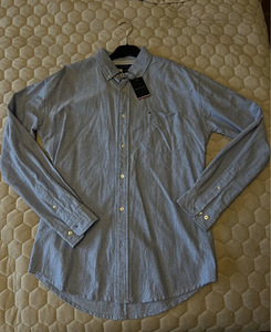 Tommy Hilfiger (1 фото из 3)