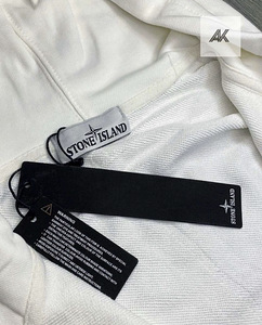 Stone Islandi pusa (5 foto / 8)