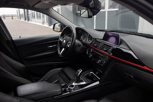 BMW 335 xDrive 3.0 R6 230kW (8 foto / 14)