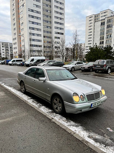 Mercedes-Benz e 220d (1 foto / 7)