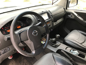 Nissan Navara 2.5 128kW (8 foto / 10)