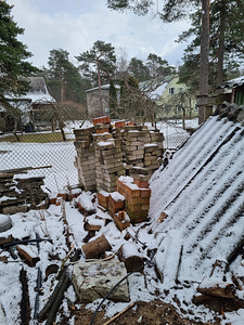 Ära anda telliskivid ja eterniit plaate. (2 foto / 2)
