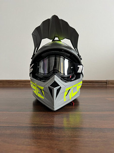 Acerbis шлем (3 фото из 5)