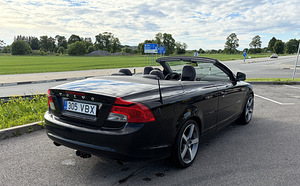 Volvo C70 кабриолет 2.0D (2 фото из 8)