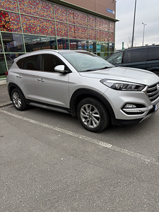 Hyundai Tucson (3 фото из 10)