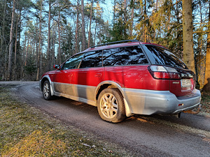 Subaru Legacy Outback 2.5 115kw TÜV 03.2024 (2 foto / 11)