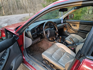 Subaru Legacy Outback 2.5 115kw TÜV 03.2024 (7 foto / 11)