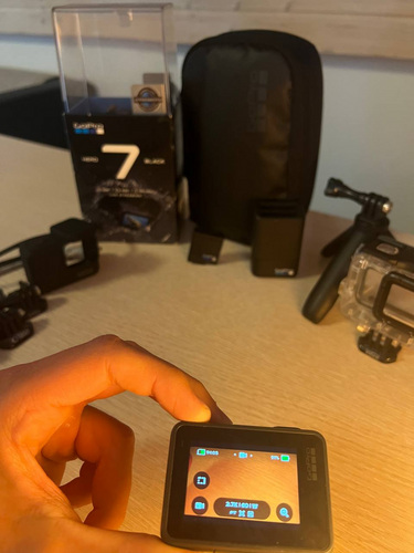 GoPro Hero 7 Black – В хорошем состоянии, полный комплект