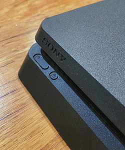 Müüa Sony Playstation 4 1TB (3 foto / 5)