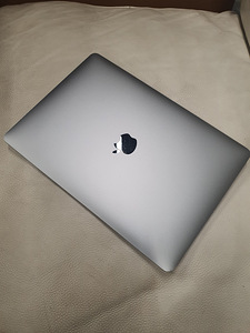 Apple Macbook Air 2018 Space Gray (3 foto / 7)