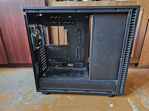 Fractal Design Define 7 XL (2 foto / 3)