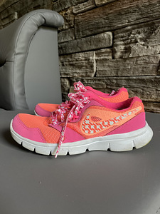 Кроссовки nike (беговые) (1 фото из 3)