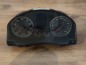 Volkswageni armatuurlaud (1 foto / 4)