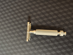 RAZOROCK .84-P GAME CHANGER UFO (2 foto / 5)