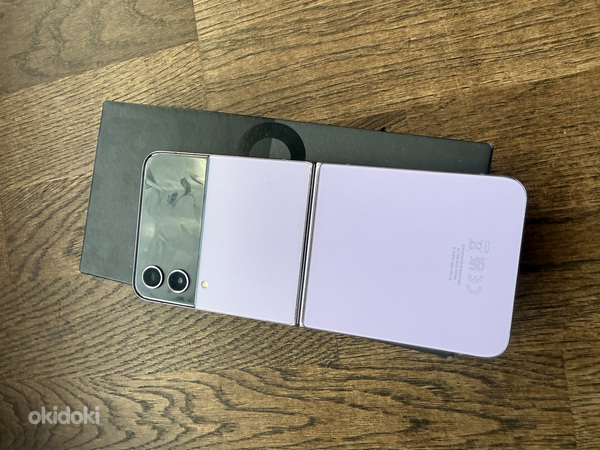 Samsung Galaxy Z Flip 4