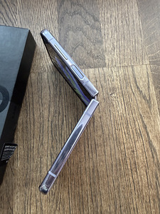 Samsung Galaxy Z Flip 4 (5 foto / 8)