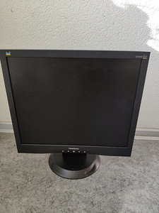 Müüa lauaarvuti komplekt (1 foto / 2)